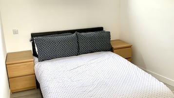 2 soveværelser, skrivebord, Wi-Fi, sengetøj