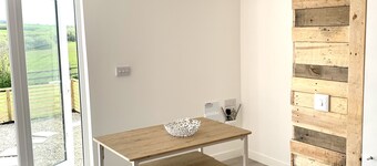 Countryside lodge 5 minutes from beach