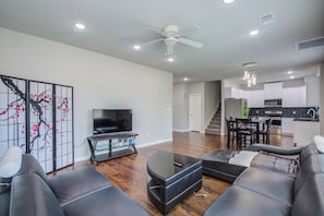 Living area - NEW! Welcoming Texas City Home ~ 6 Mi to Beach! (Texas City)