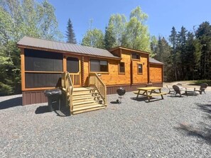 Outdoor dining - Cozy Coastal Cabin #4 (Steuben)