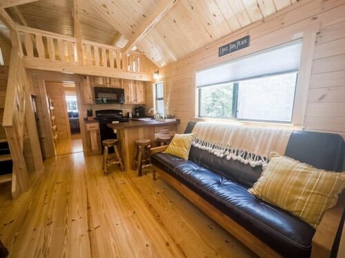 Cozy Coastal Cabin #4
