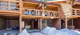 Log cabin Sasquatch Mntn Hemlock close Harrison Hot Springs Weaver Lake Golf A/C
