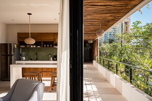 Departamento de diseñador | Ropa de cama de alta calidad, edredón, wifi gratis y ropa de cama 