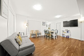 تلفزيون ذكي، كُتُب