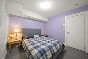 3 habitaciones, escritorio, tabla de planchar con plancha y wifi gratis 