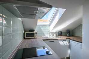 Fridge, microwave, coffee/tea maker, electric kettle