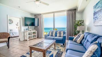 Smart TV, reproductor de DVD y libros