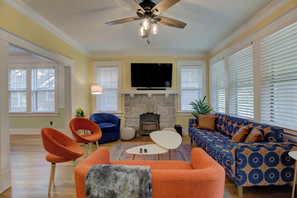 Smart TV, tenis de mesa y estéreo 