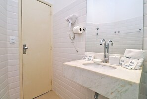 Bathroom - Rio Spot Homes U045 (Rio de Janeiro)