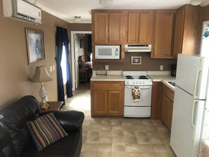 Fridge, microwave, oven, stovetop - Fisherman's Landing - Large Groups up to 30 (Langston)