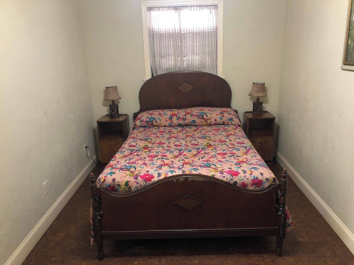 16 bedrooms, free WiFi, bed sheets