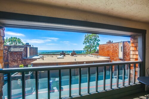 Ocean views! Sea Casa in Del Mar - New Listing