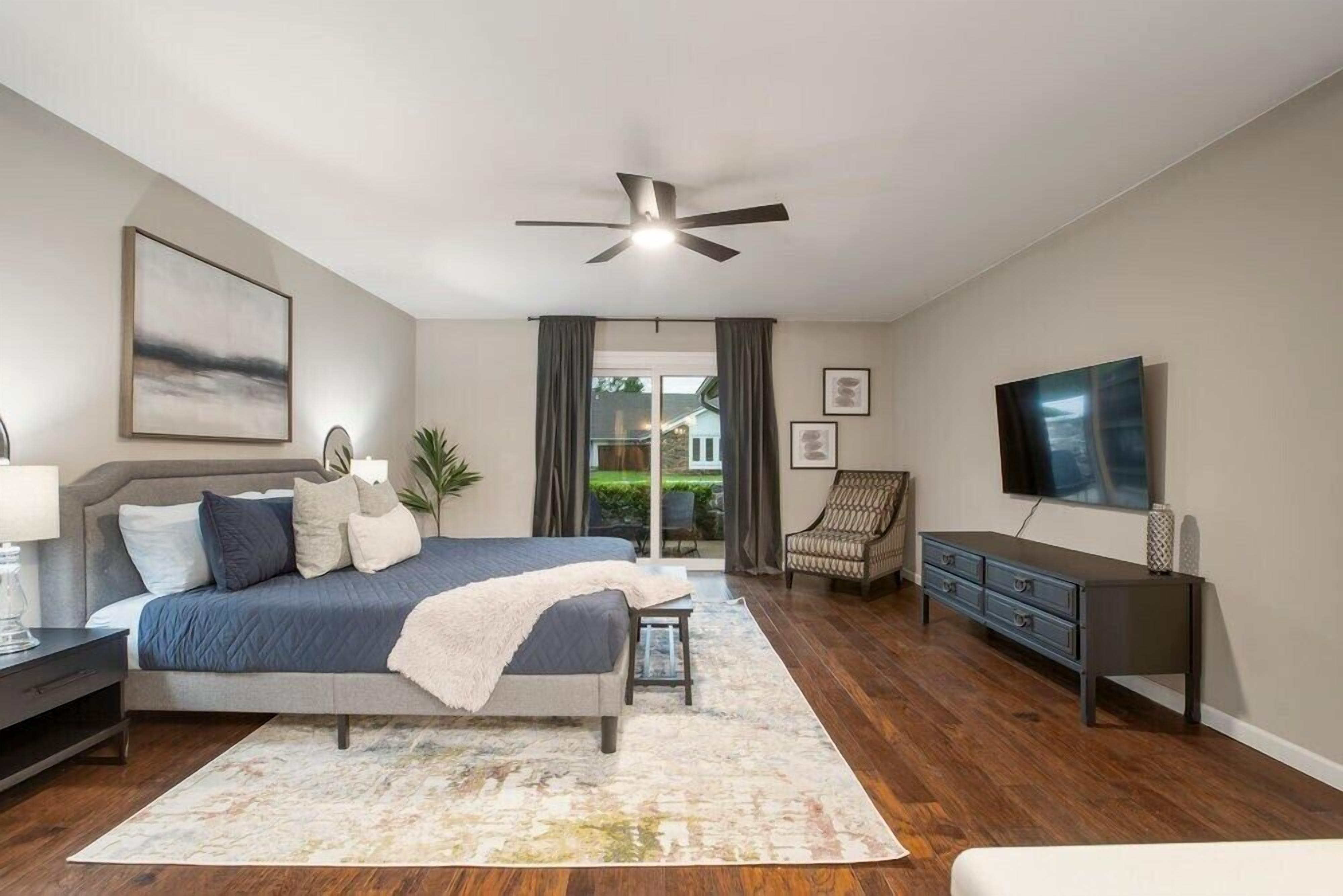 3 bedrooms, iron/ironing board, WiFi, bed sheets