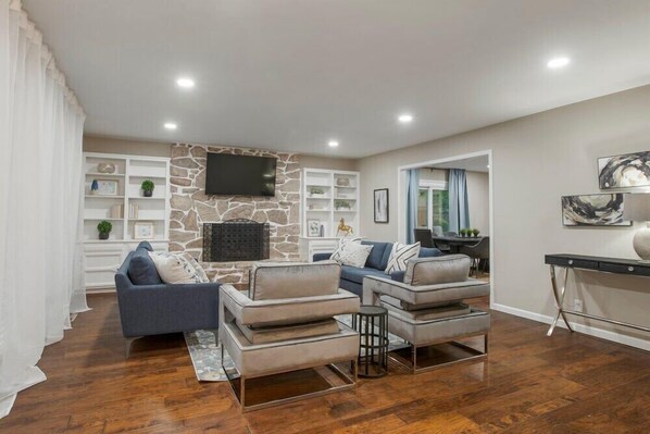 Fernseher, Videospiele, Bücher