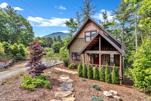 Exterior - Hilltop Haven w/ Hot Tub, Mountain Views & Game Room (Black Mountain)
