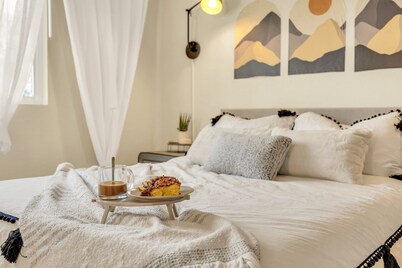 King Bed, Large Sectionals, Kids Area, Outdoor Living! Curated & Cozy Scandi!