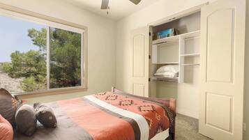 3 Schlafzimmer, Bügeleisen/Bügelbrett, WLAN, Bettwäsche