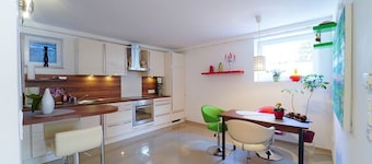Vacation apartment 47 sqm in the basement, bright and modern, quiet with shared use of the garden