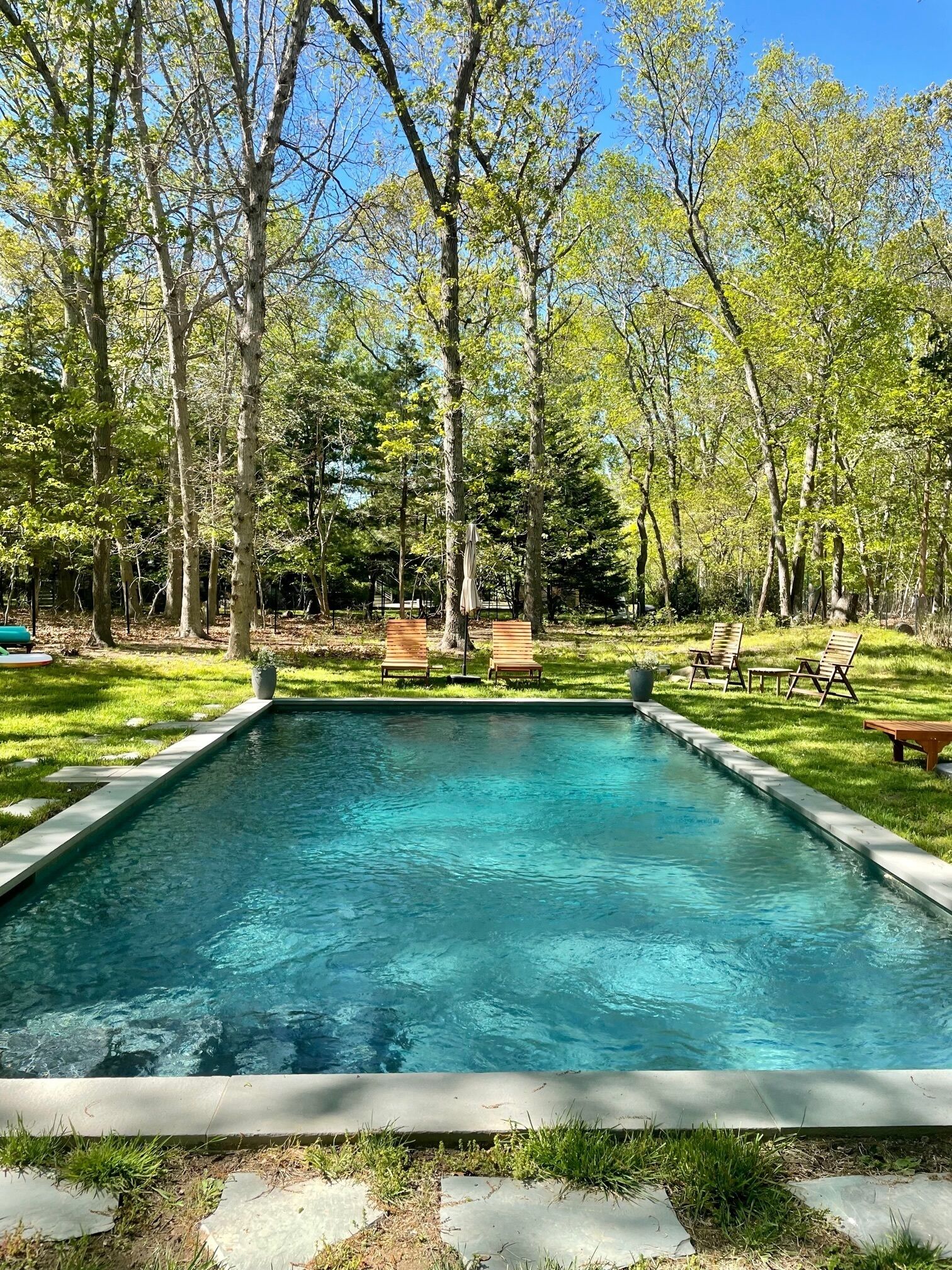 Upscale Hamptons Home: 1 Mi to Sammys Beach!