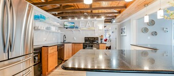 Cozy Lakefront House & Private Dock in Osage Beach! June Special! Check it out!