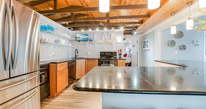 Cozy Lakefront House & Private Dock in Osage Beach! June Special! Check it out!