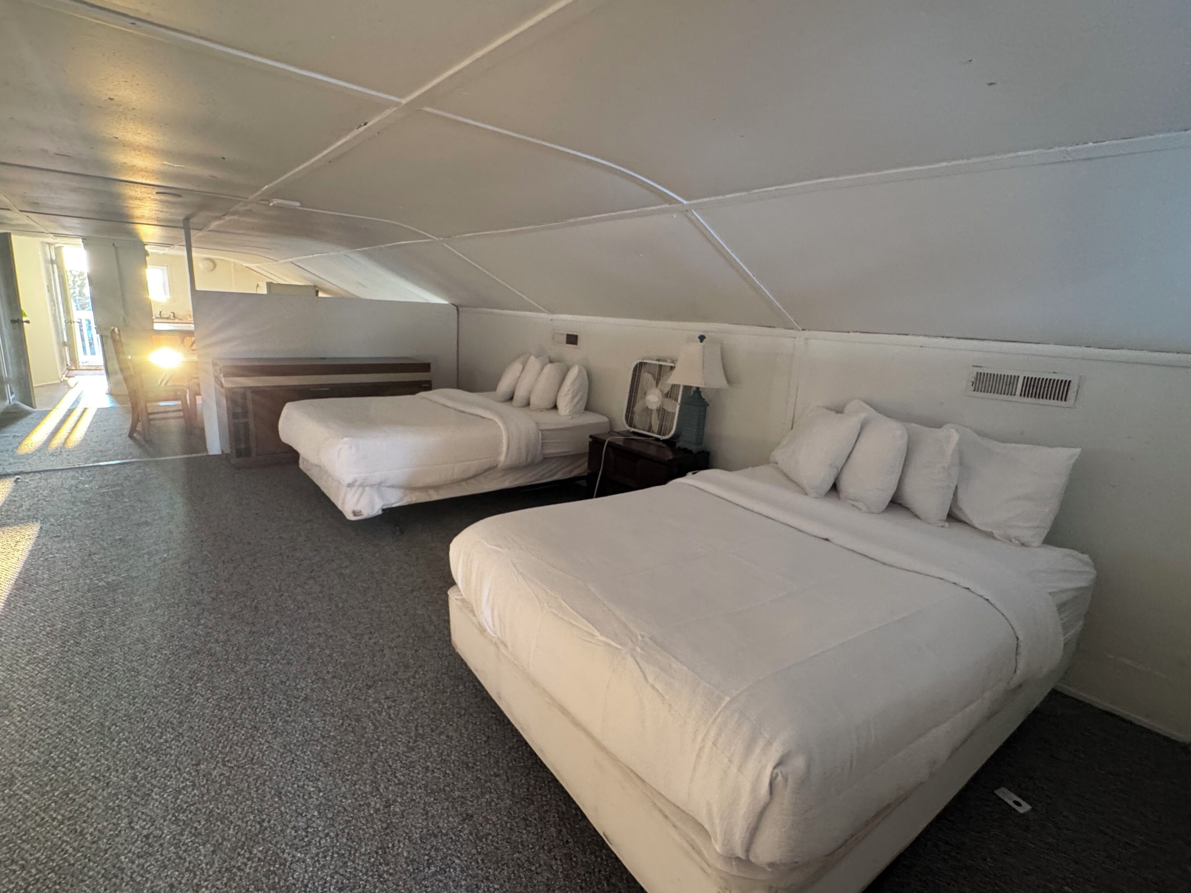Deluxe Penthouse | Free WiFi, bed sheets