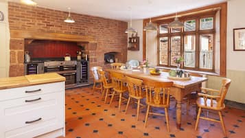 Cottage | Interior