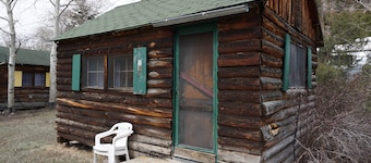 Cabin 1 at Sportsman’s Lodge, Rustic Cabin 1 at Sportsman's Lodge