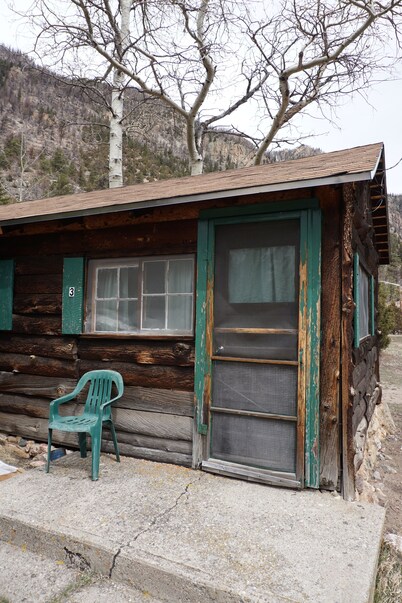 Cabin 3 at Sportsman’s Lodge, Rustic Cabin 3 at Sportsman's Lodge