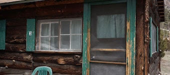 Cabin 3 at Sportsman’s Lodge, Rustic Cabin 3 at Sportsman's Lodge