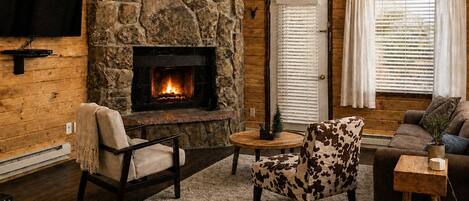 Smart TV, fireplace