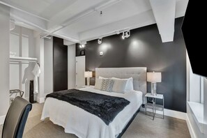 6 habitaciones, tabla de planchar con plancha, wifi y ropa de cama