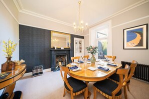 Dining - Villa by the Sea; Escape the Ordinary (Broughty Ferry, Dundee)
