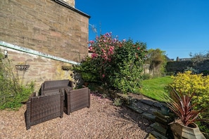 Terrace/patio - Villa by the Sea; Escape the Ordinary (Broughty Ferry, Dundee)