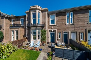 Terrace/patio - Villa by the Sea; Escape the Ordinary (Broughty Ferry, Dundee)