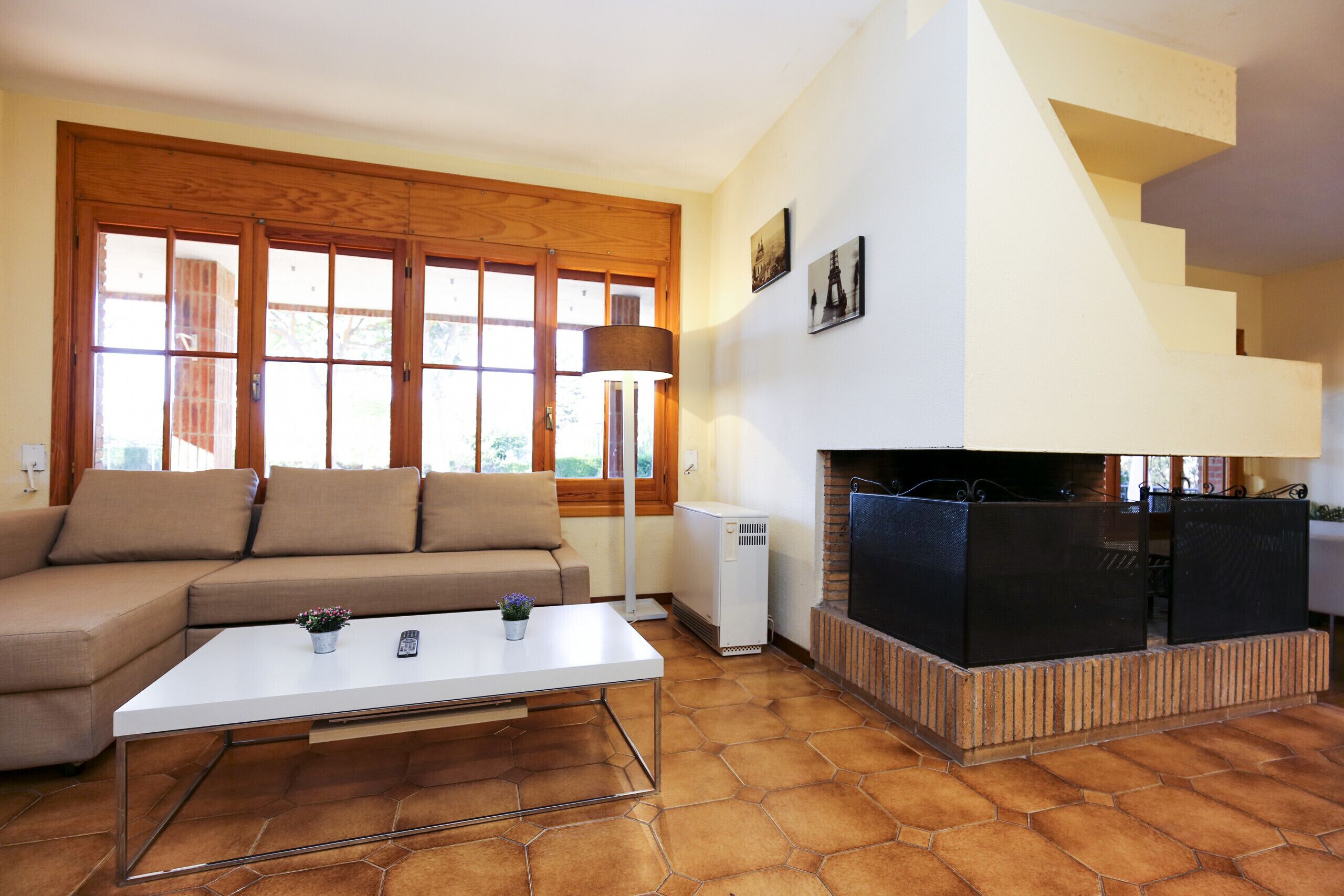 Fernseher, Kamin
