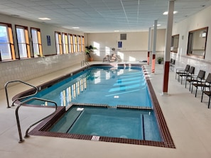 Innenpool, beheizter Pool