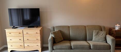 Smart-TV, Kamin, Tischtennisplatte