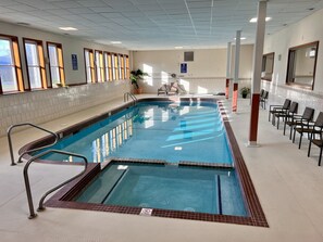 Piscina coperta, una piscina riscaldata