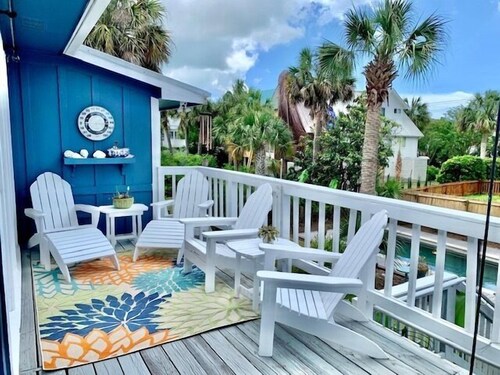 Charming Classic Beach Home w/Private Pool, Dog Friendly & 2 Master Suites!