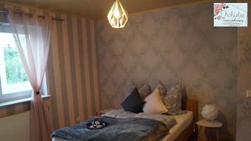 1 Schlafzimmer, Reisekinderbett, kostenloses WLAN, Bettwäsche