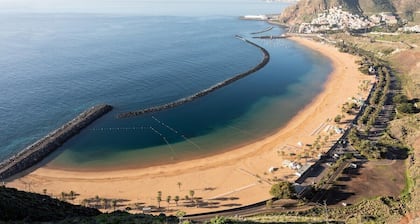 Home2Book Design Studio in Santa Cruz Center