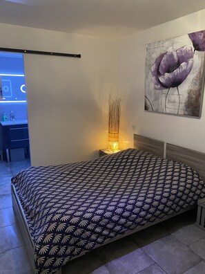 1 slaapkamer, reisbedje, wifi, beddengoed