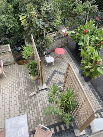 Terrace/patio. Bed & Breakfast