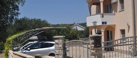 Enceinte de l’hébergement