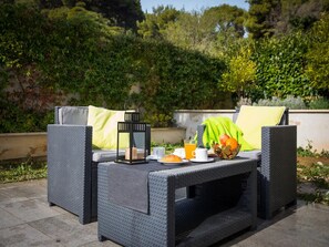 Terrace/patio - City Holiday Apartment - One Bedroom Apartment with Terrace (Dubrovnik)