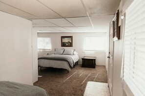 2 chambres, bureau, accès au Wi-Fi (inclus), literie fournie