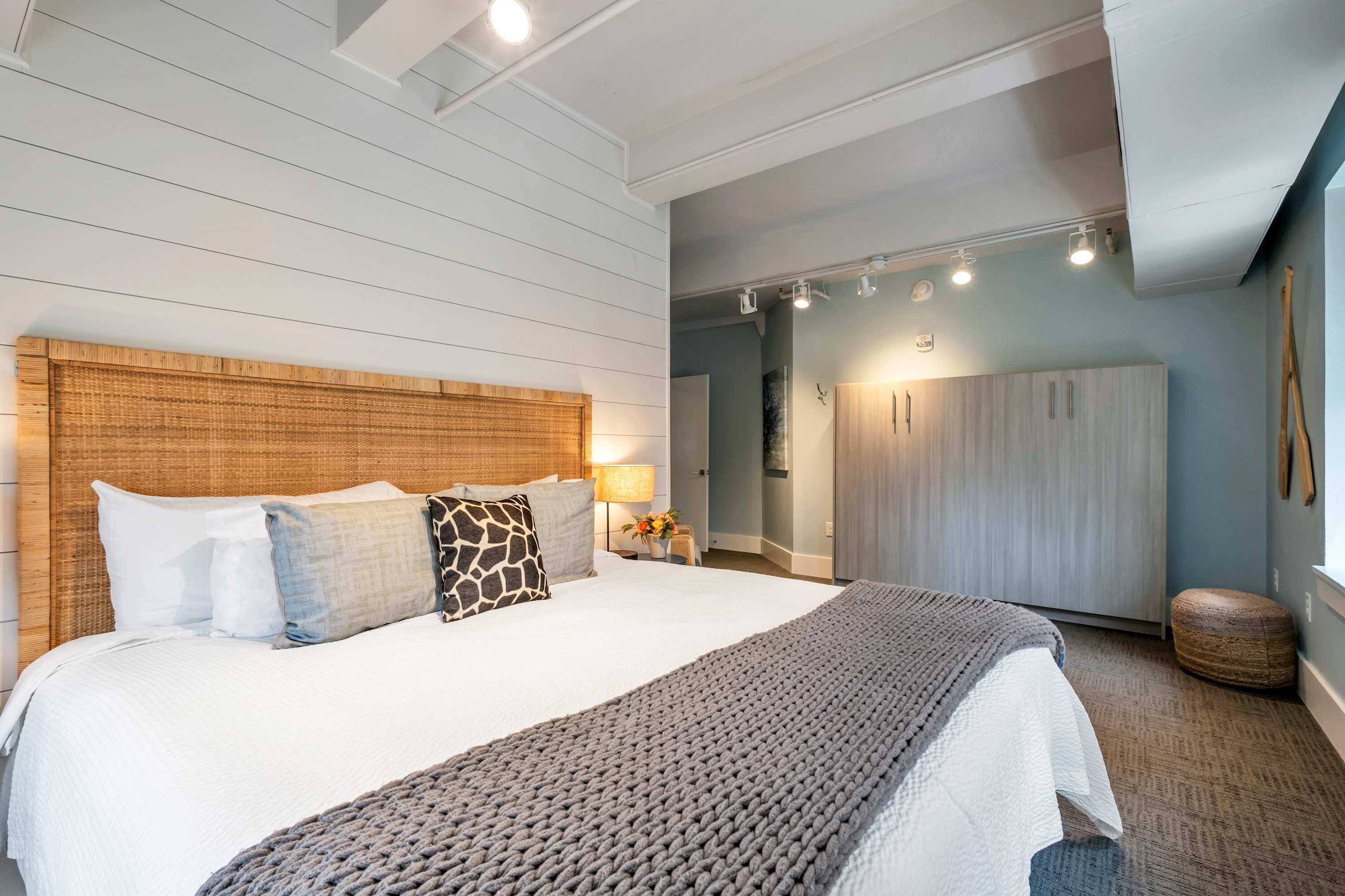 6 Schlafzimmer, Bügeleisen/Bügelbrett, WLAN, Bettwäsche