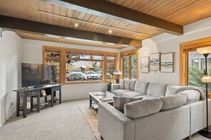 Aspenwood Studio K1 | Living area | Fireplace -  Aspenwood by Snowmass Vacations (Snowmass Village)