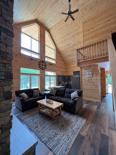 Moose Lodge - Water Access on Moosehead Lake!